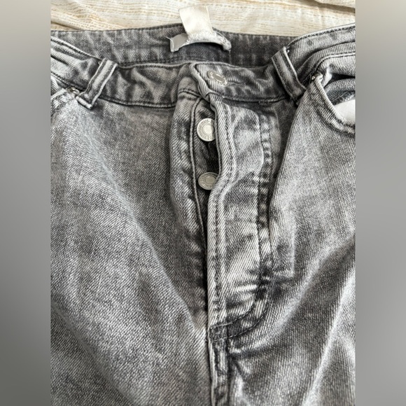 H&M straight fit grey wash button fly denim jeans size 6 28” waist - Picture 6 of 13